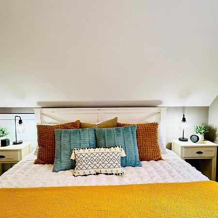 Jasmine Cottage Kelowna Bagian luar foto