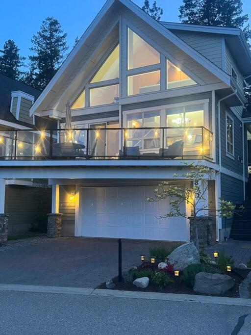 Jasmine Cottage Kelowna Bagian luar foto