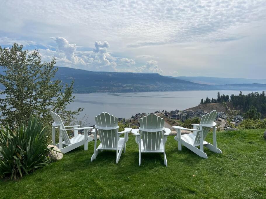Jasmine Cottage Kelowna Bagian luar foto