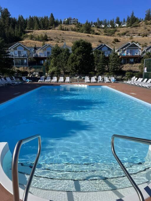 Jasmine Cottage Kelowna Bagian luar foto