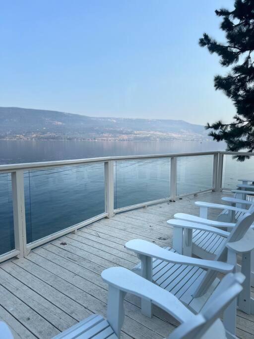 Jasmine Cottage Kelowna Bagian luar foto