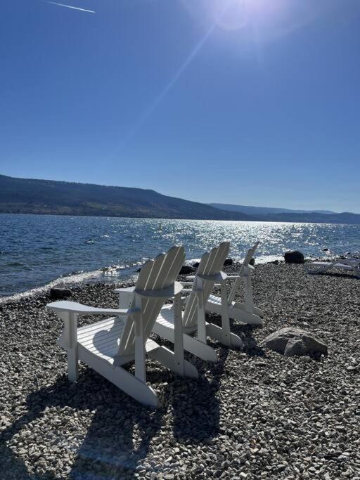 Jasmine Cottage Kelowna Bagian luar foto